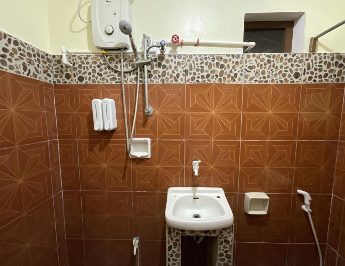 Lisa'S Guesthouse Basdiot المظهر الخارجي الصورة